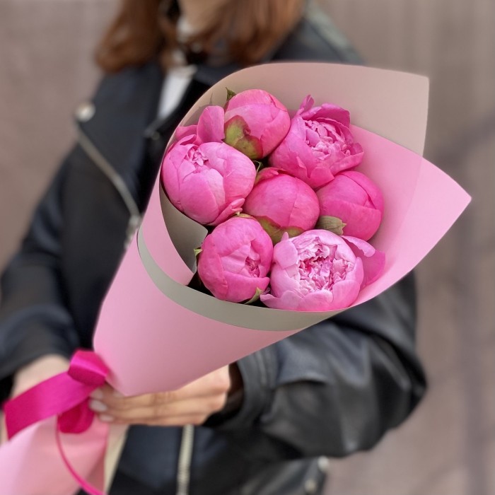 7 розовых пионов Флеминг